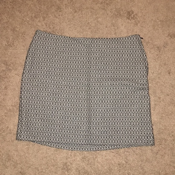 GAP Dresses & Skirts - GAP Patterned Skirt